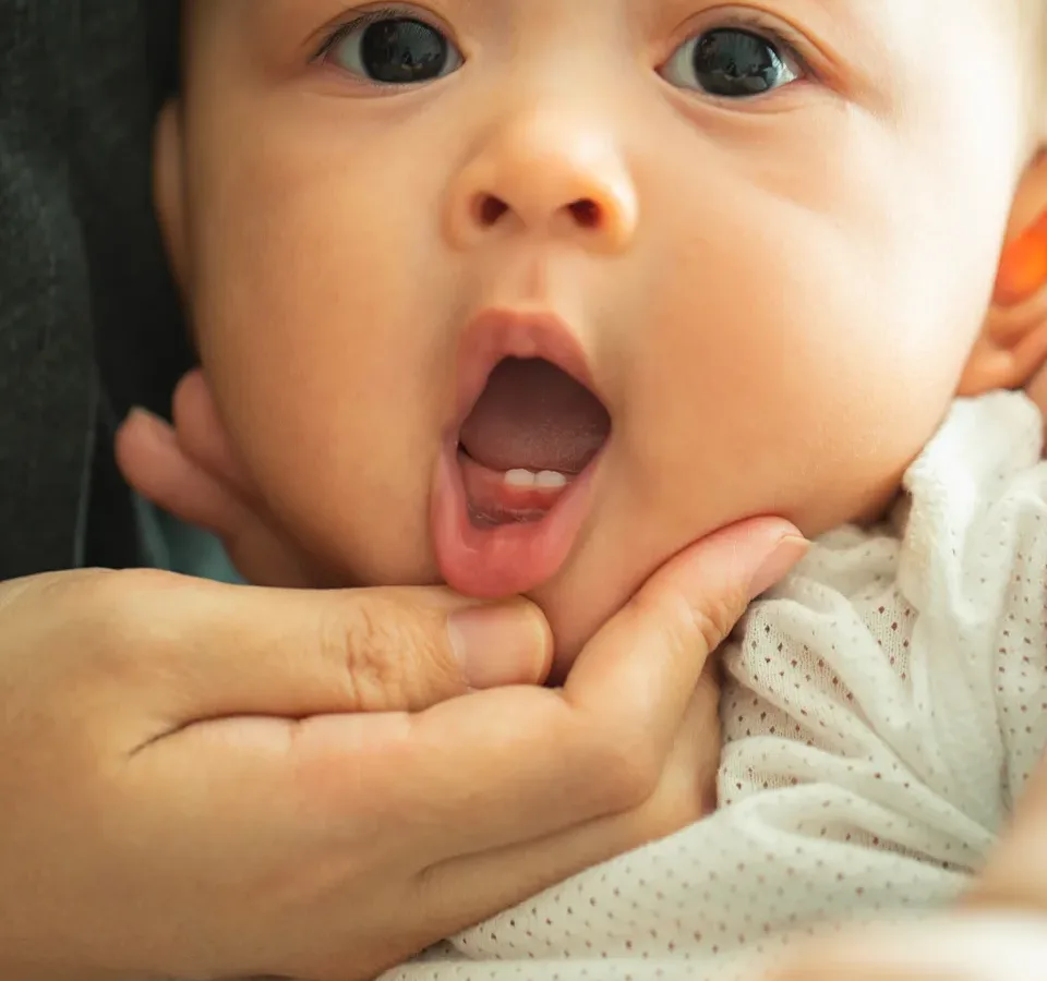 Igiene orale neonato: da dove si comincia